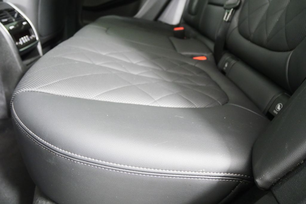 Thumbnail: 2026 BMW X5 - 15