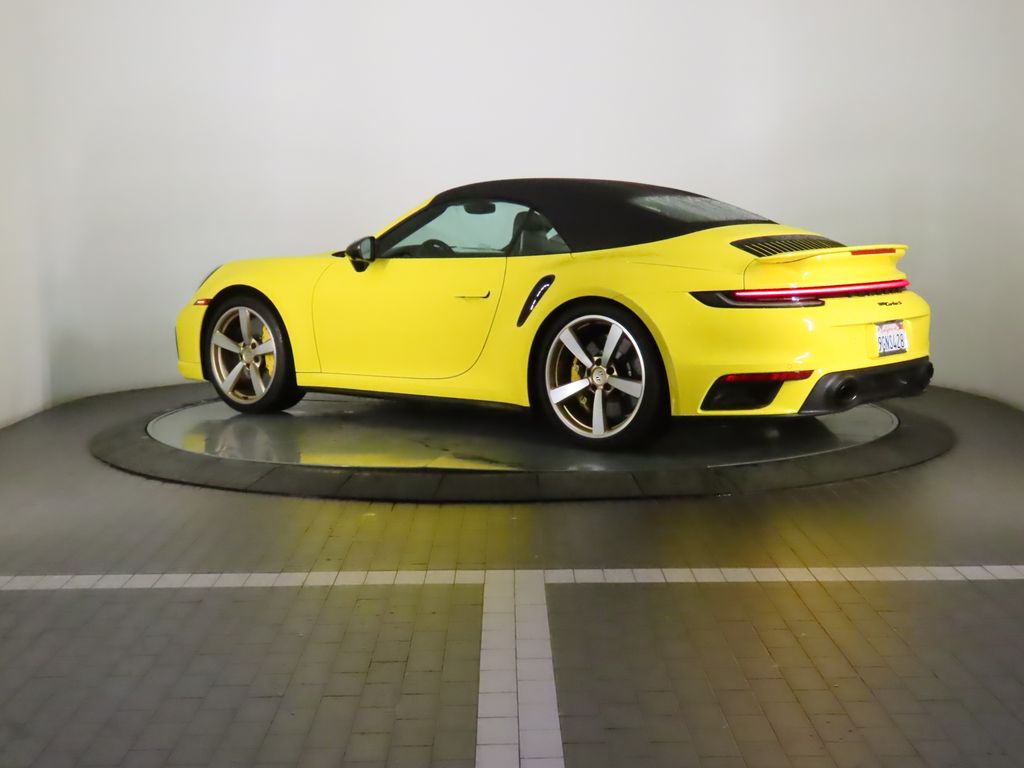 Thumbnail: 2023 Porsche 911 - 3