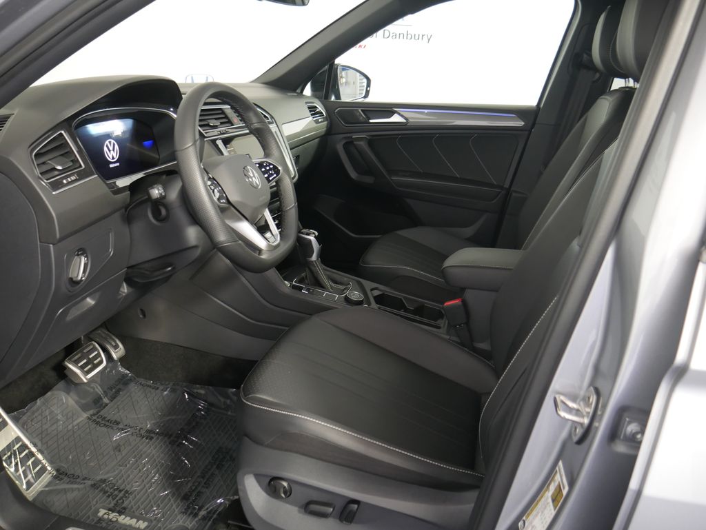 Thumbnail: 2024 Volkswagen Tiguan - 15