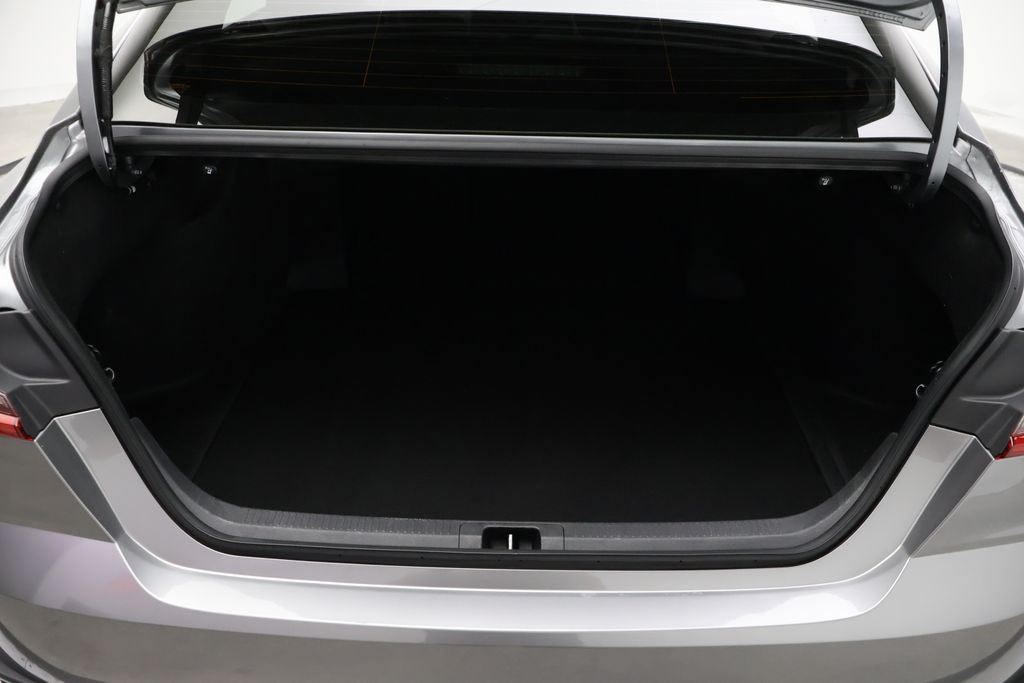 Thumbnail: 2025 Toyota Camry - 22