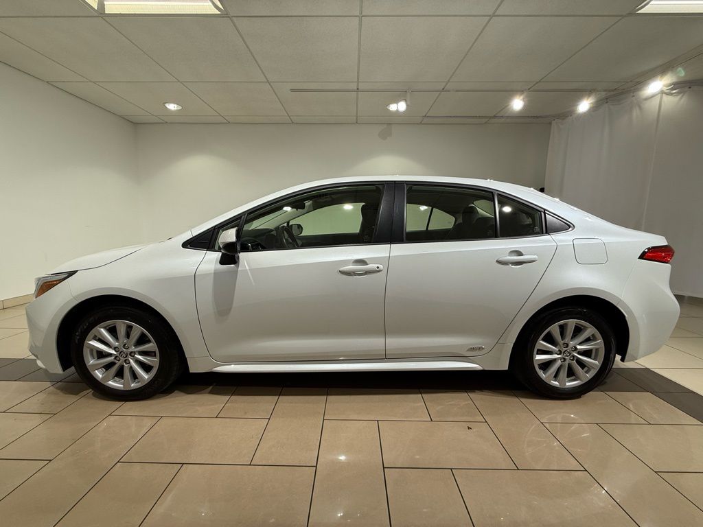 Thumbnail: 2025 Toyota Corolla - 2