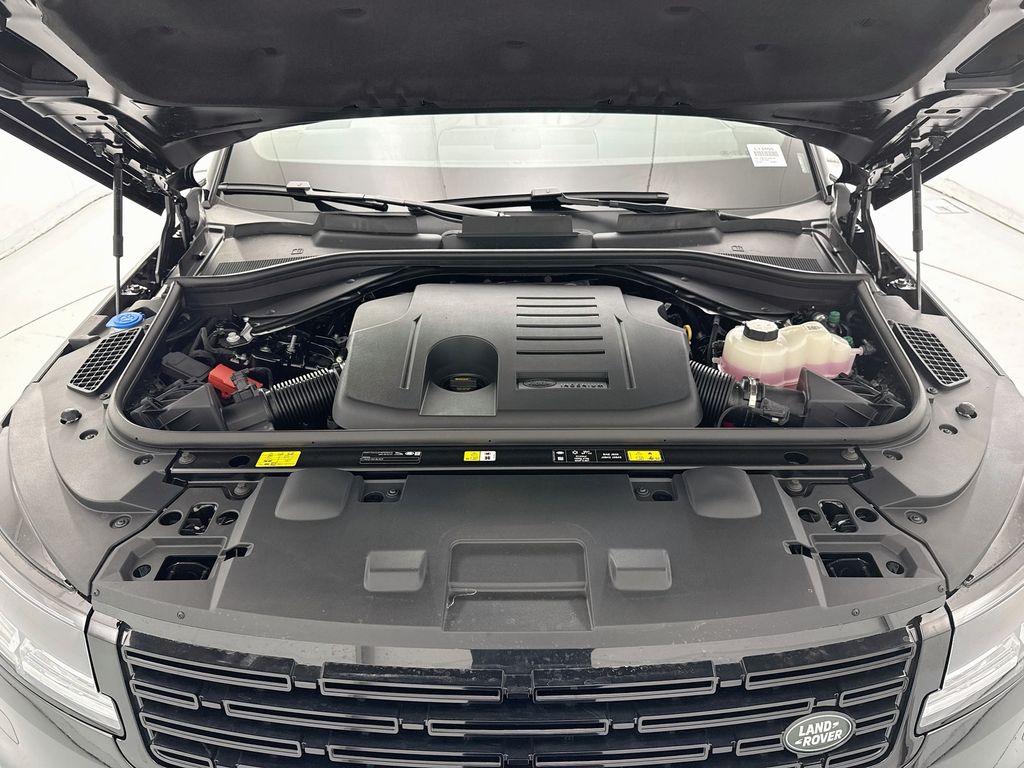 Thumbnail: 2026 Land Rover Range Rover Sport - 28