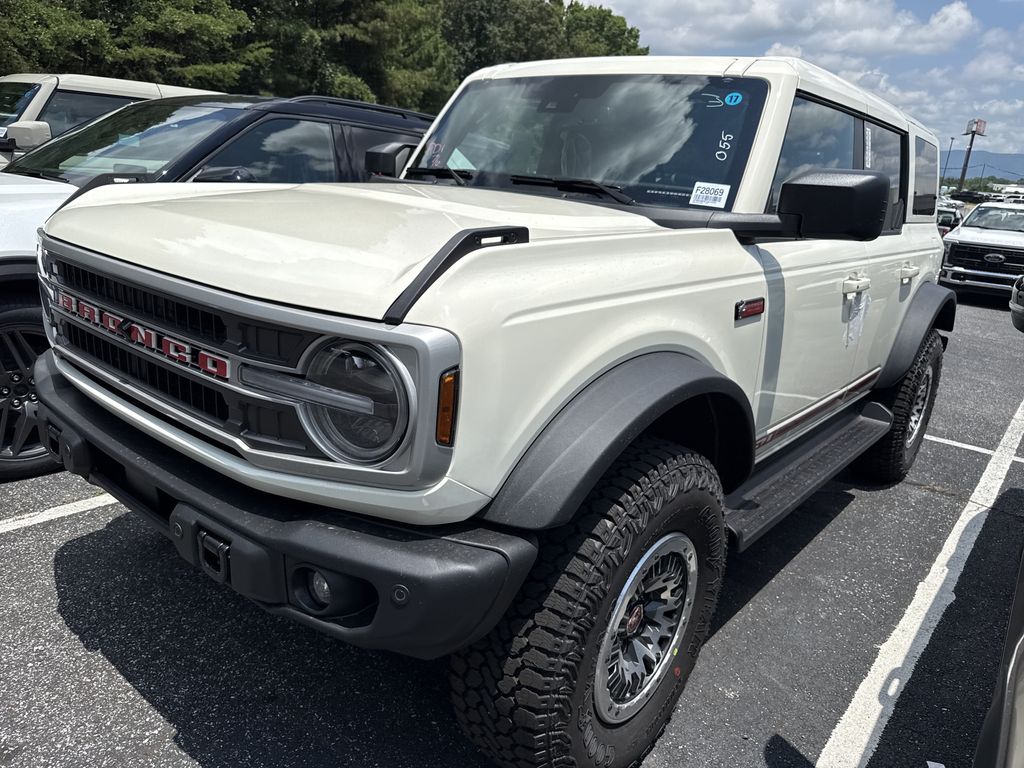 2026 Wimbledon White Ford Bronco Outer Banks 4X4 SUV