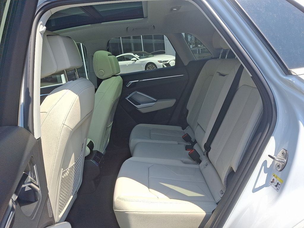 2025 Audi Q3  7