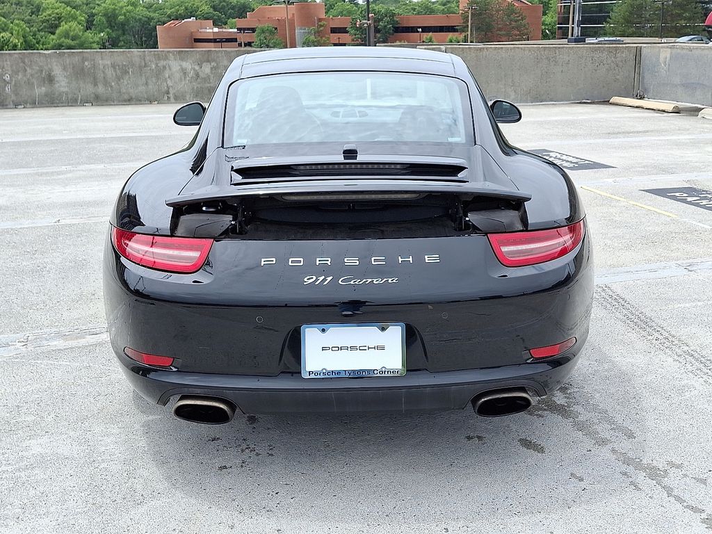 Thumbnail: 2012 Porsche 911 - 9