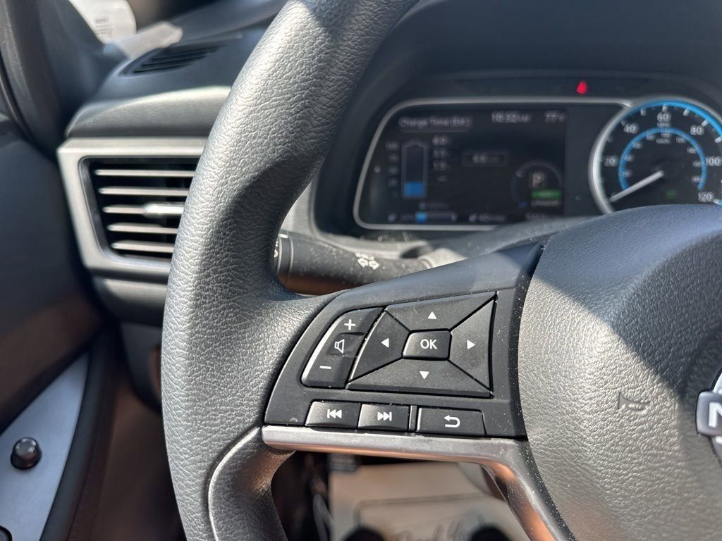 2024 Gun Metallic Nissan LEAF S FWD Hatchback