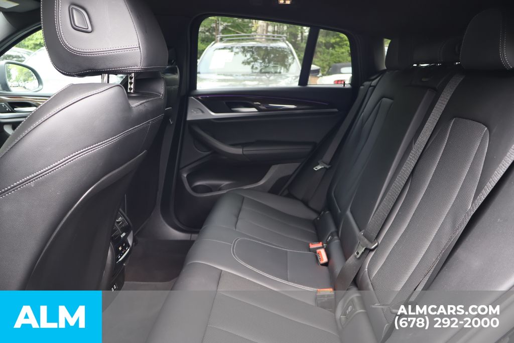 Used 2025 Black BMW xDrive30i image 18