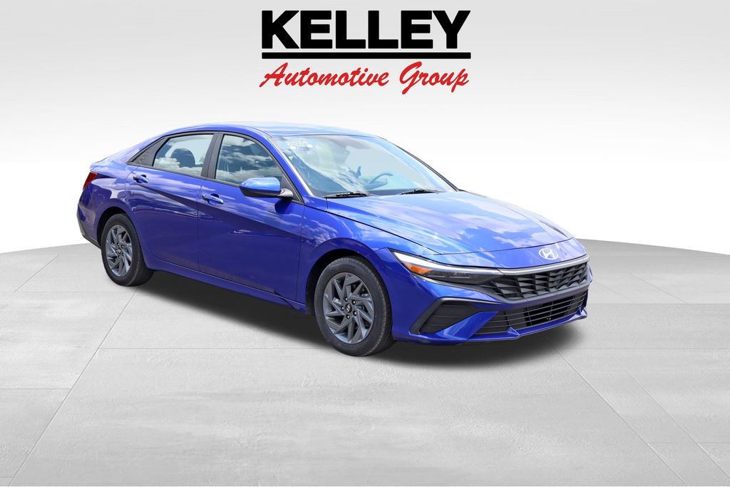 Intense Blue 2024 Hyundai Elantra Sedan Front-Wheel Drive Continuously Variable Transmission