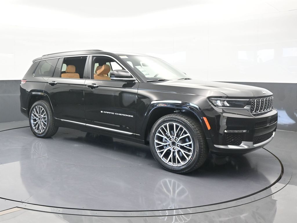 New 2025 Diamond Black Crystal Pearlcoat Jeep Summit image 8