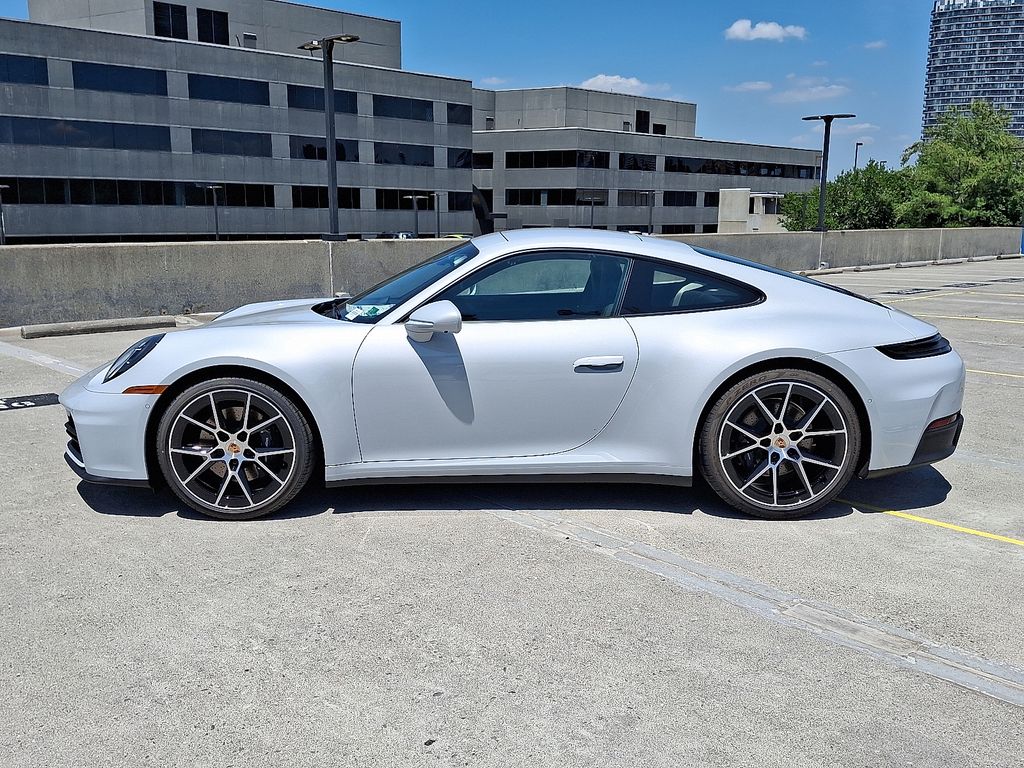 Thumbnail: 2025 Porsche 911 - 2
