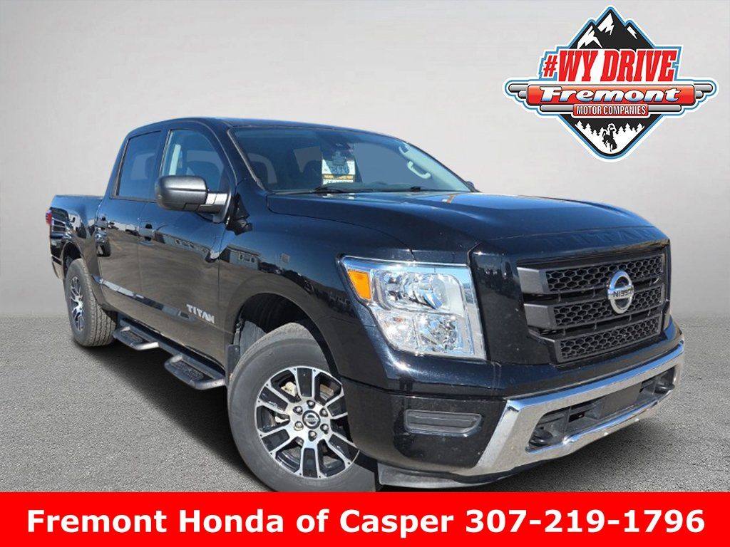 Super Black 2022 Nissan Titan SV Crew Cab 4WD Pickup Truck Four-Wheel Drive 9-Speed Automatic