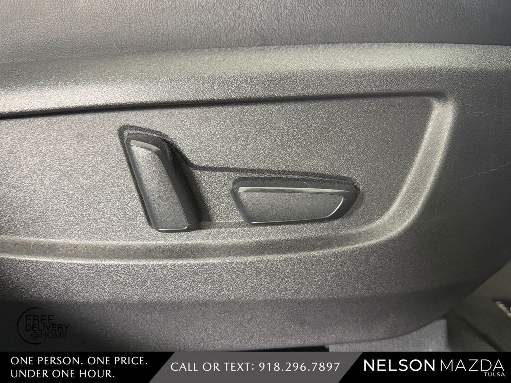 Used 2022 Black INFINITI LUXE image 44