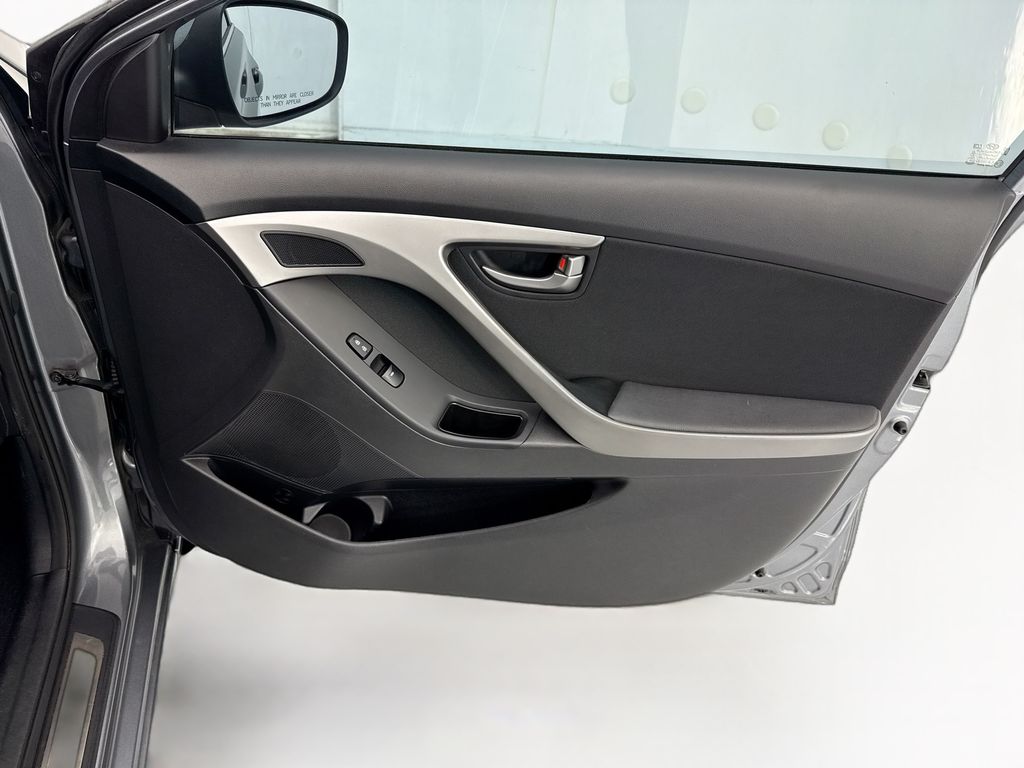 Thumbnail: 2016 Hyundai Elantra - 23