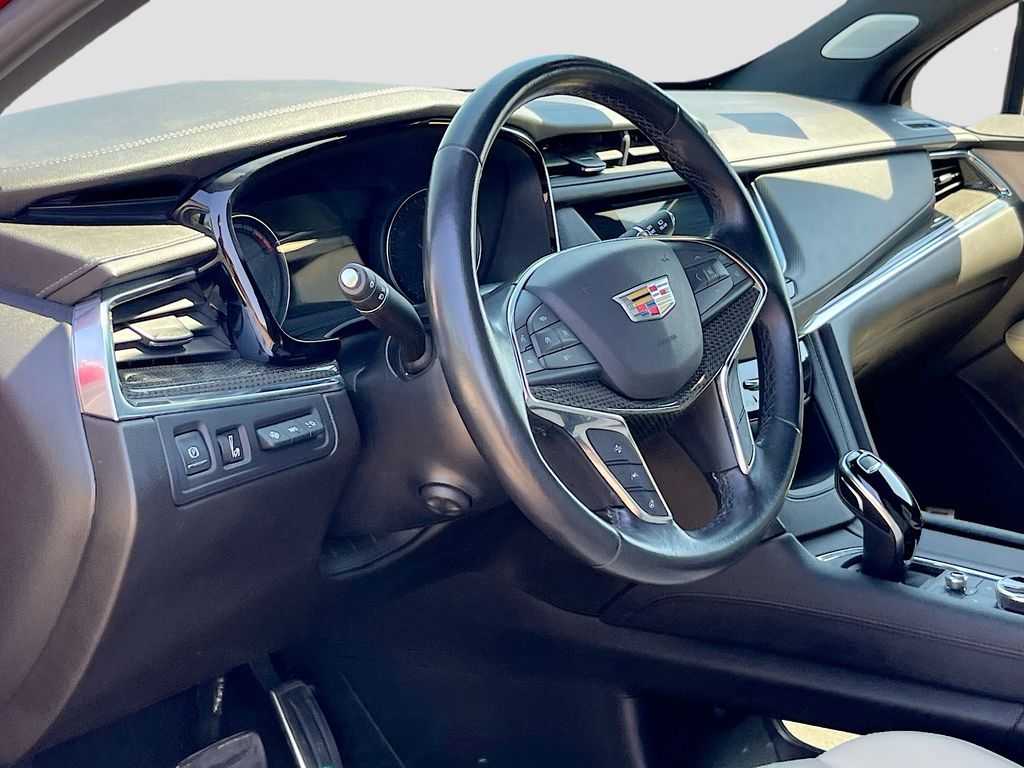 Used 2022 Red Cadillac Sport image 9