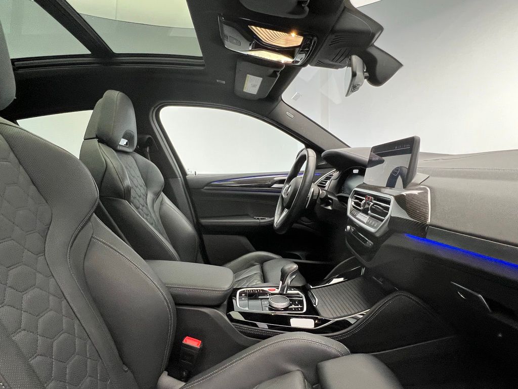 Thumbnail: 2024 BMW X4 - 6