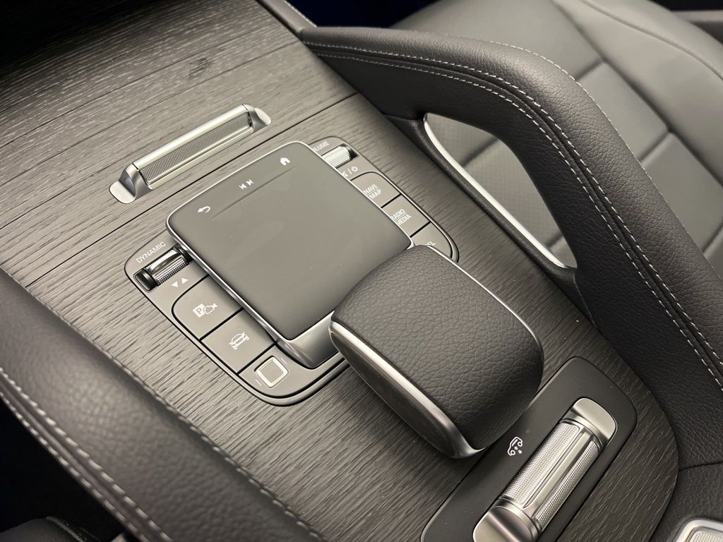 Thumbnail: 2026 Mercedes-Benz GLS - 21