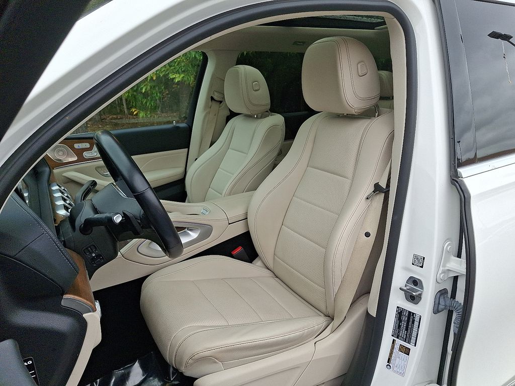 Thumbnail: 2022 Mercedes-Benz GLS - 13