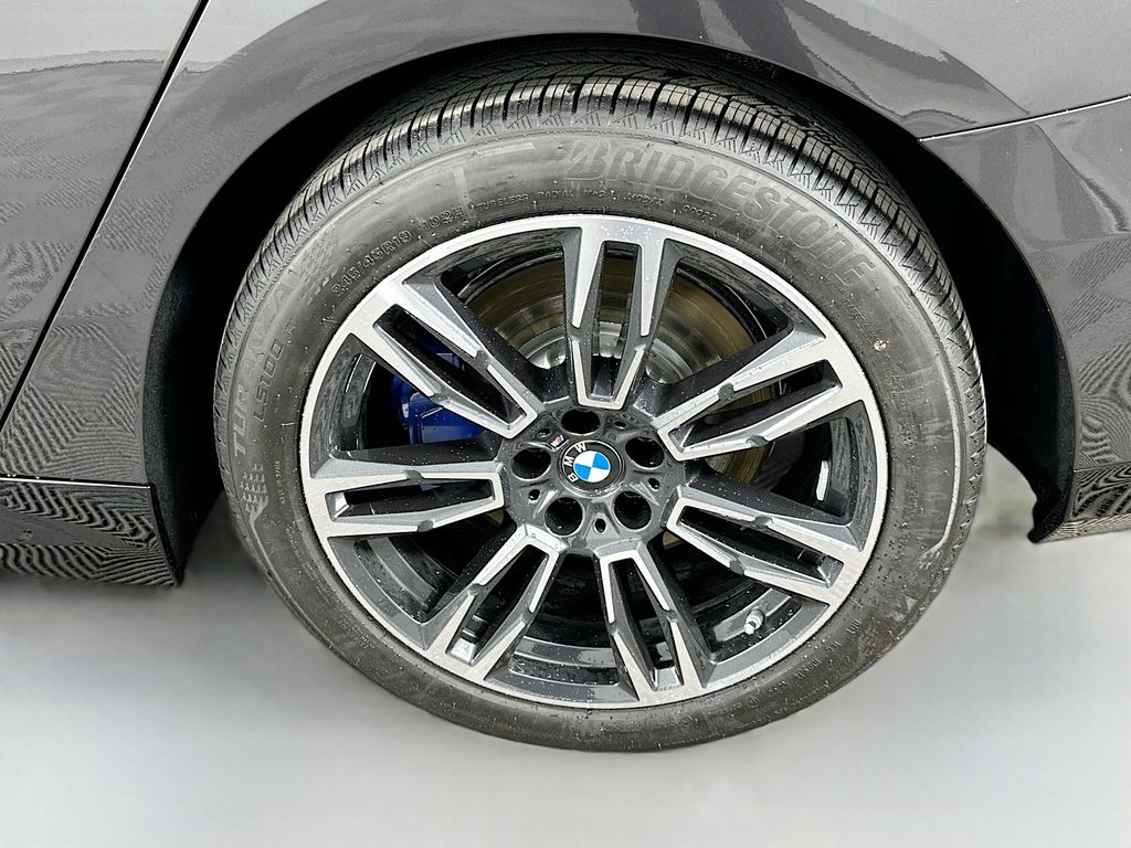 Thumbnail: 2026 BMW 5 Series - 23