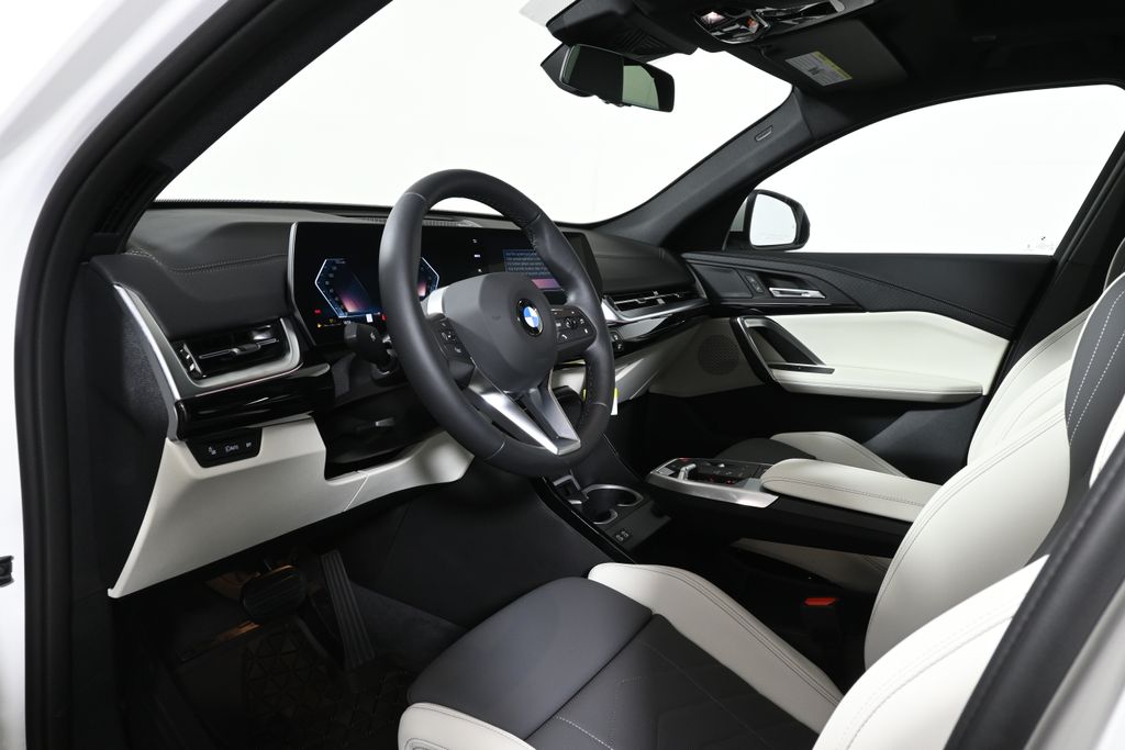 Thumbnail: 2027 BMW X2 - 15