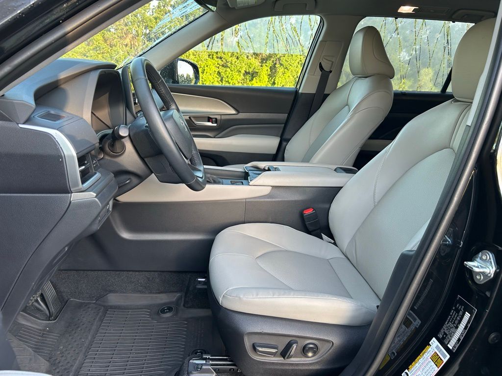 2024 Toyota Grand Highlander XLE 15