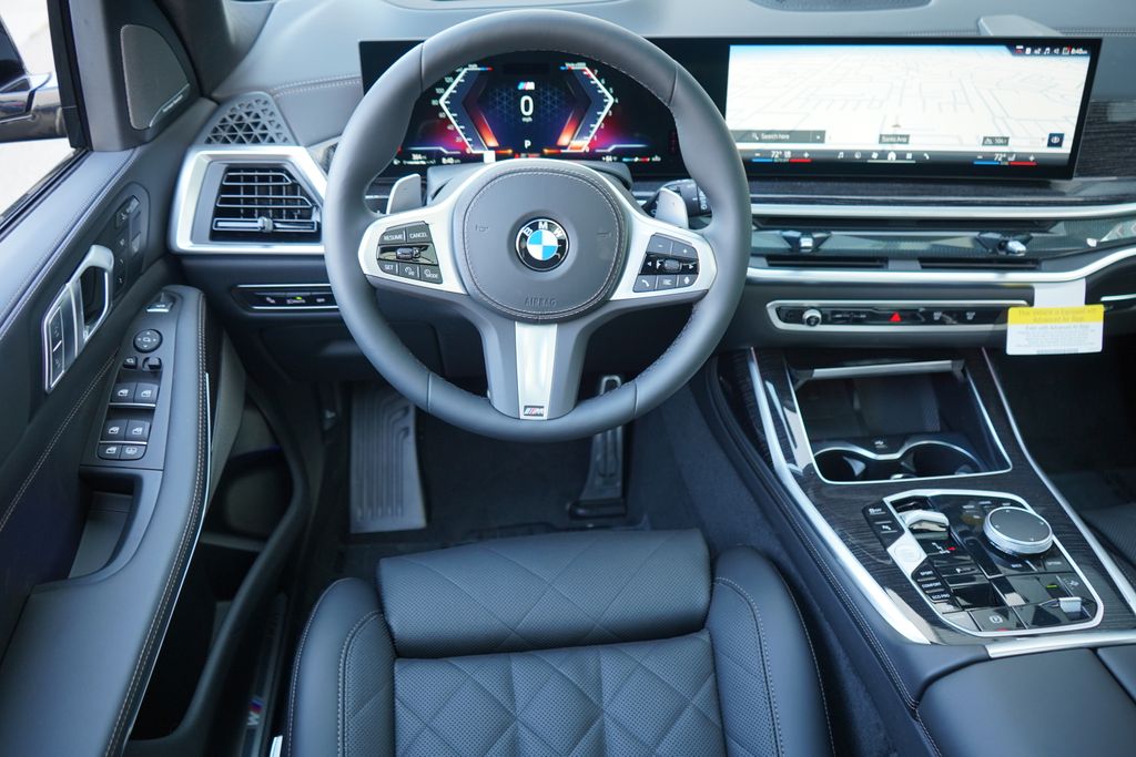 Thumbnail: 2026 BMW X7 - 14