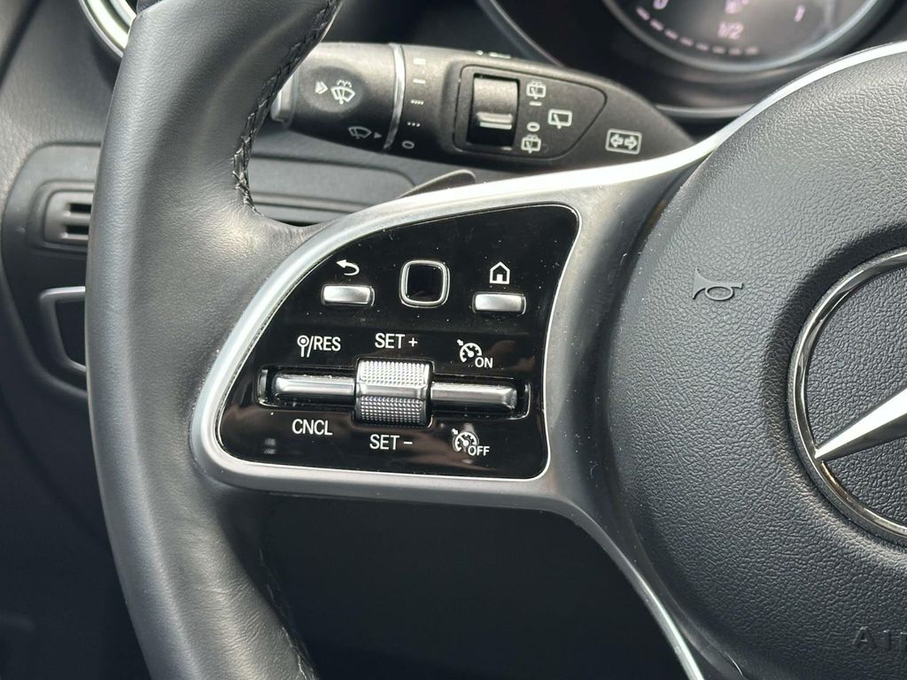 2022 Mercedes-Benz GLC 300 15