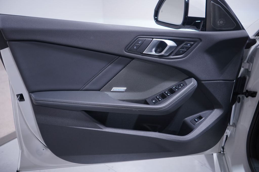 Thumbnail: 2025 BMW 2 Series - 14
