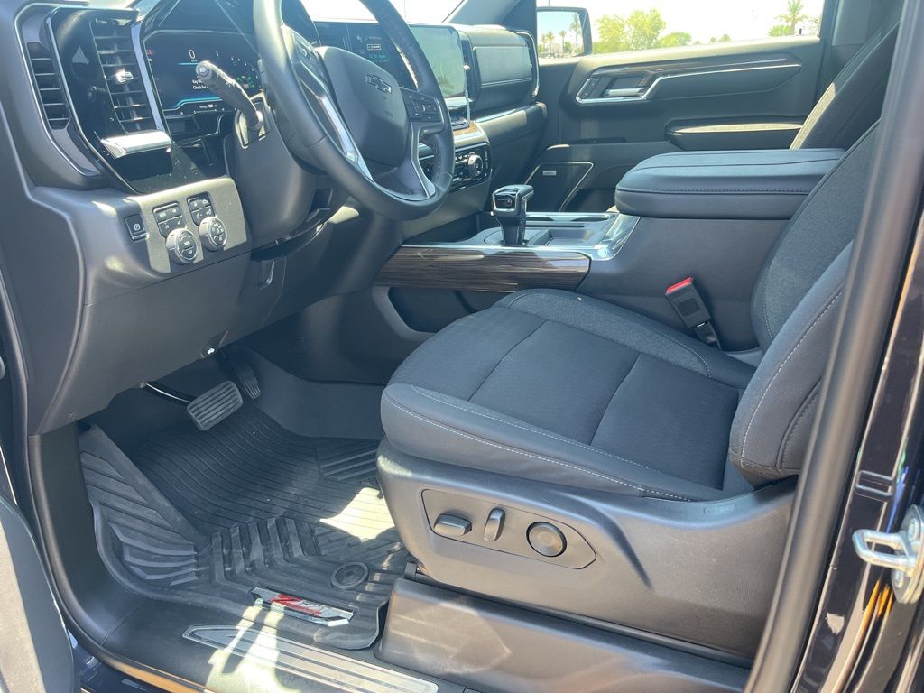 Thumbnail: 2024 Chevrolet Silverado 1500 - 6