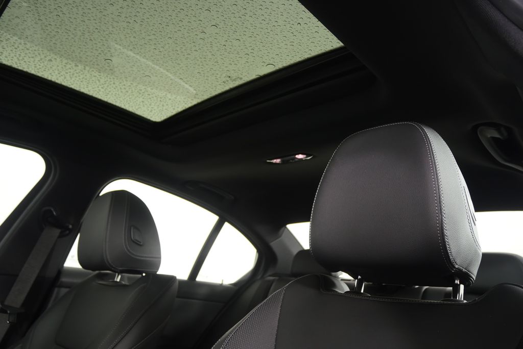 Thumbnail: 2025 BMW 3 Series - 11