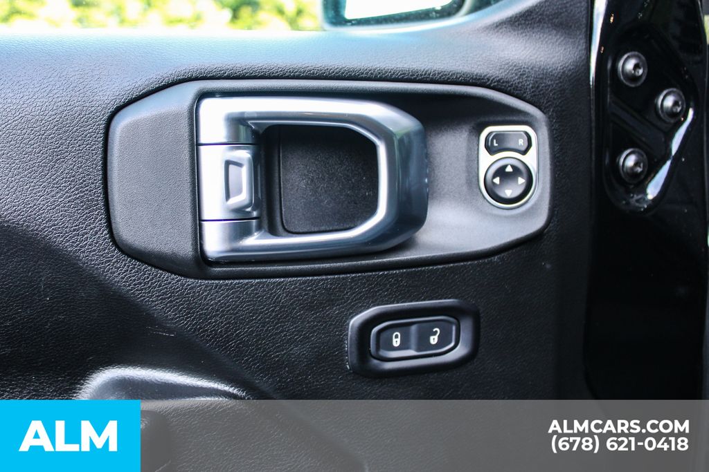 Used 2025 Black Jeep Rubicon image 39