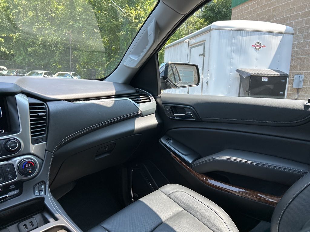 Thumbnail: 2020 Chevrolet Suburban - 24