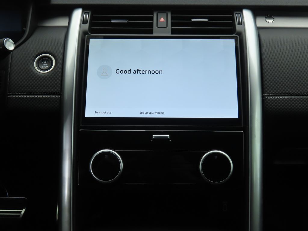 Thumbnail: 2026 Land Rover Discovery - 14