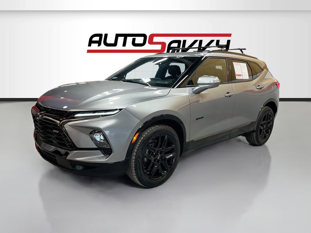 View vehicle photo 3