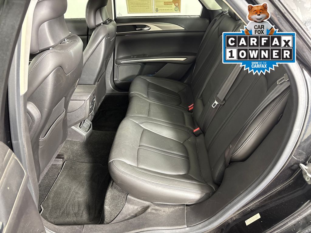 Used 2013 Black Lincoln Base image 29