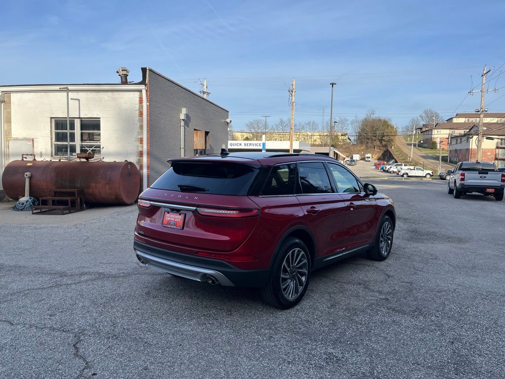 View vehicle photo 6