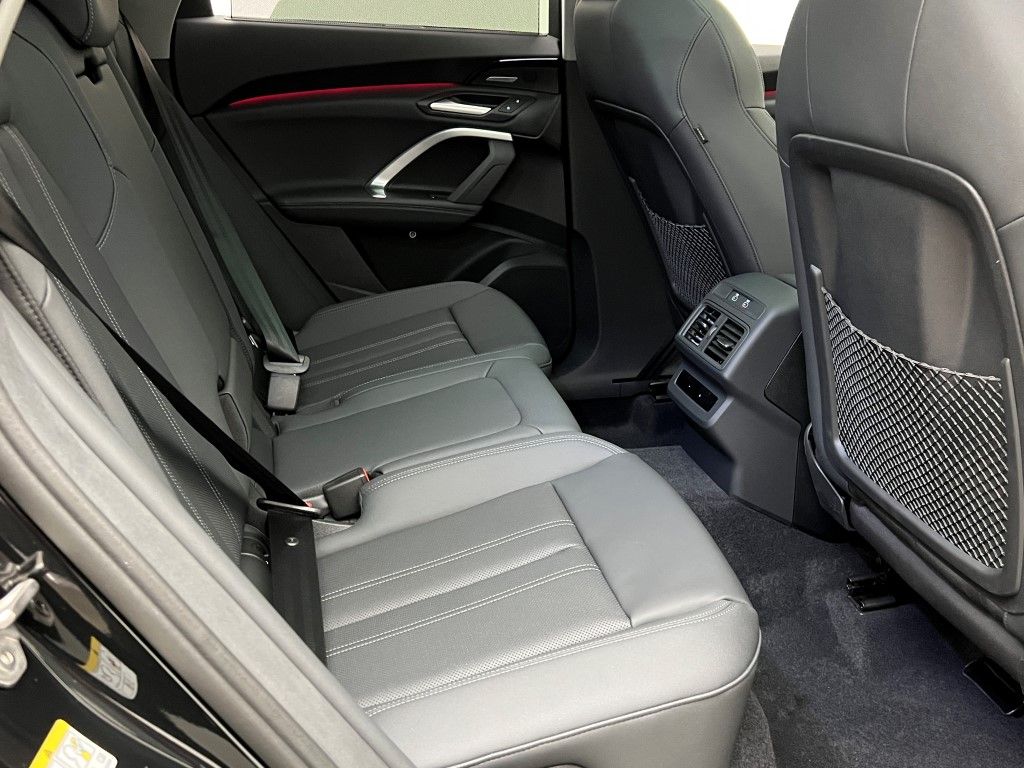 Thumbnail: 2025 Audi Q5 - 14