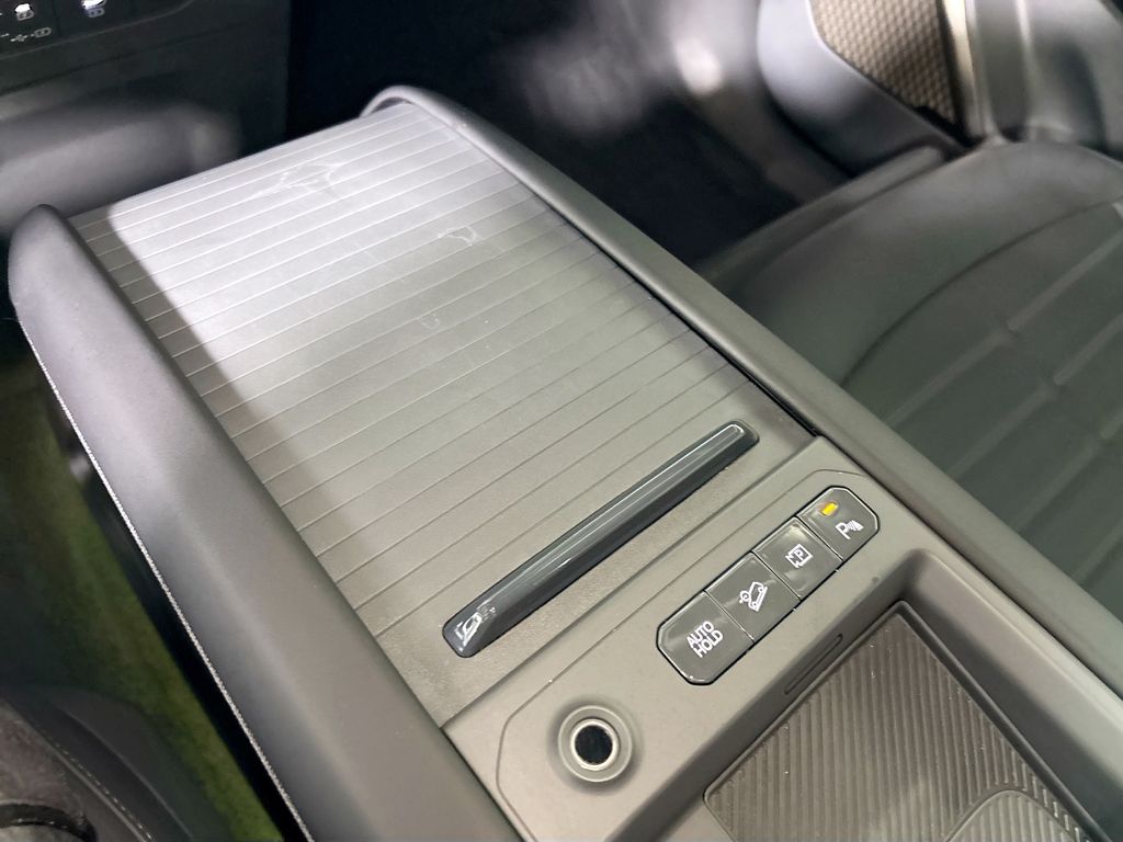 2024 Kia EV9 Land
