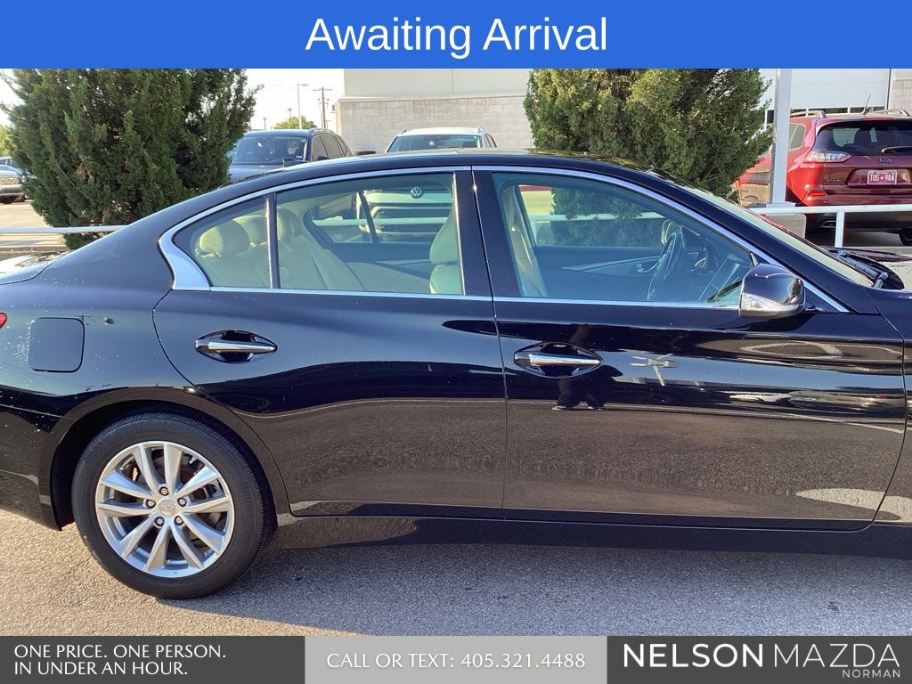 Used 2015 Black INFINITI Premium image 4