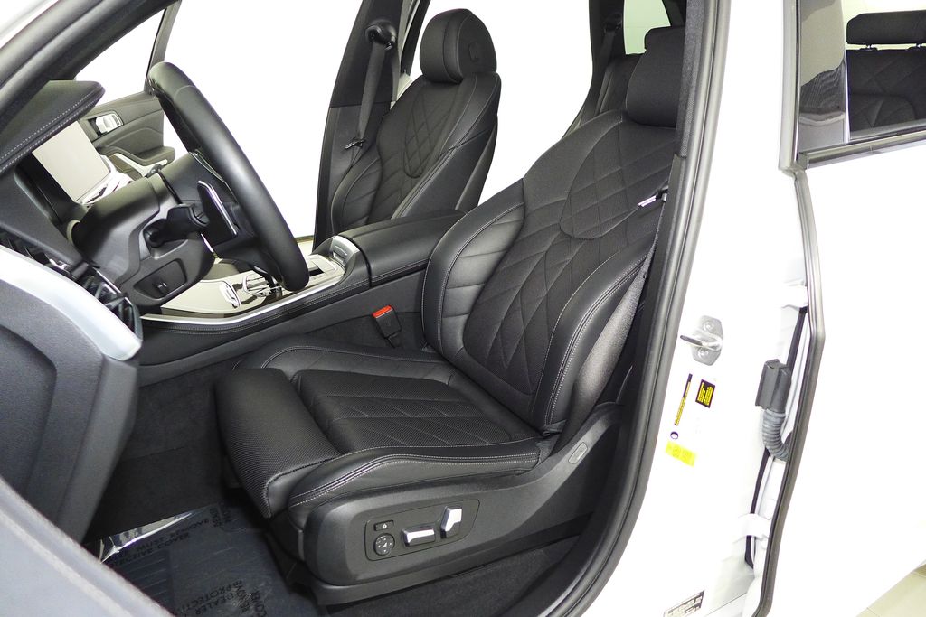 Thumbnail: 2023 BMW X5 - 22