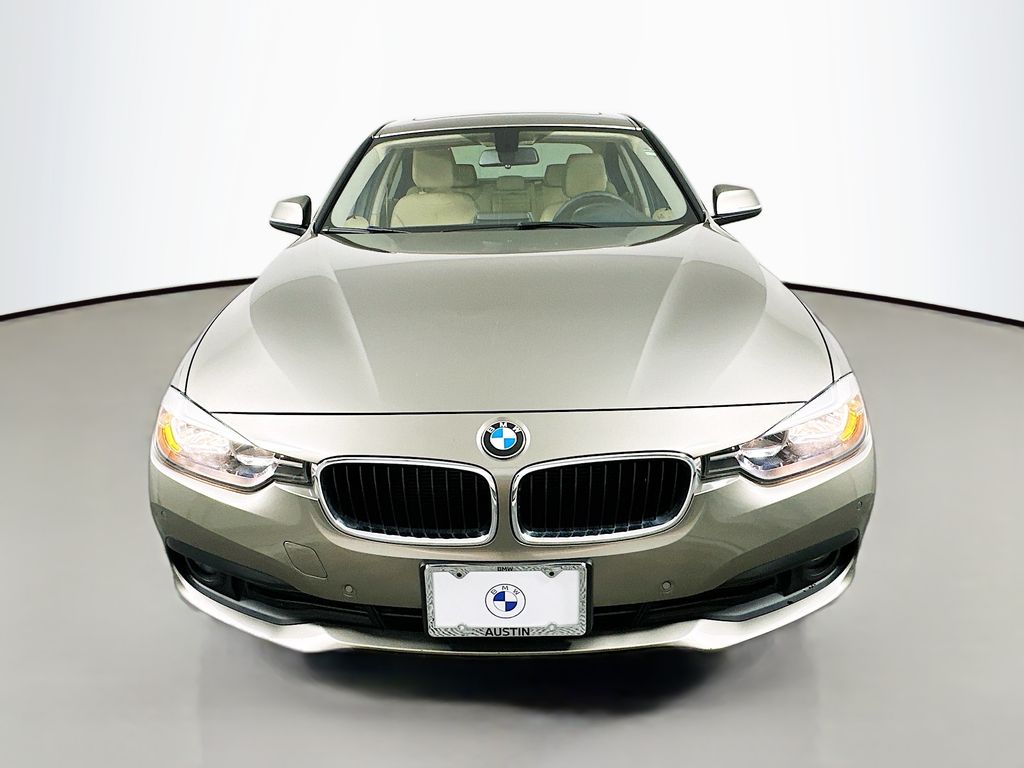 Thumbnail: 2016 BMW 3 Series - 2