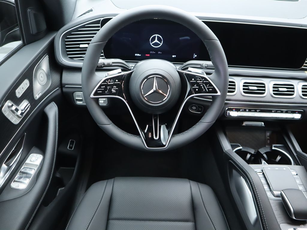 2024 Mercedes-Benz GLS 450 4MATIC 10