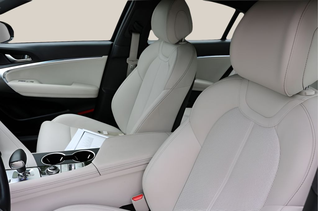 Used Car 2025 Genesis G70  2.5t For Sale Under $35,000 In Austin, Texas