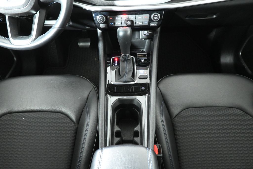 Thumbnail: 2022 Jeep Compass - 23