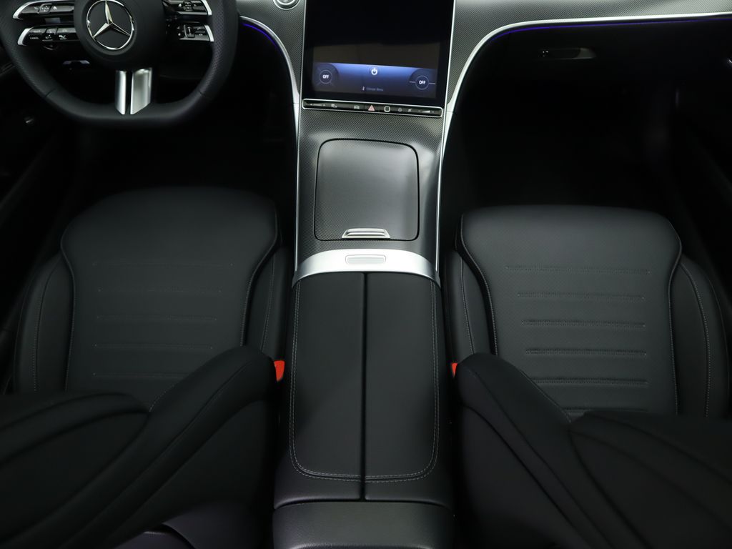 Thumbnail: 2025 Mercedes-Benz C-Class - 18