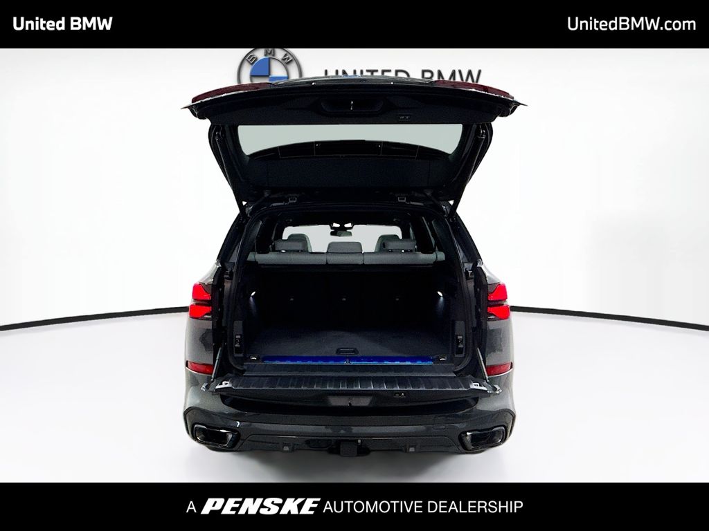 Thumbnail: 2026 BMW X5 - 14