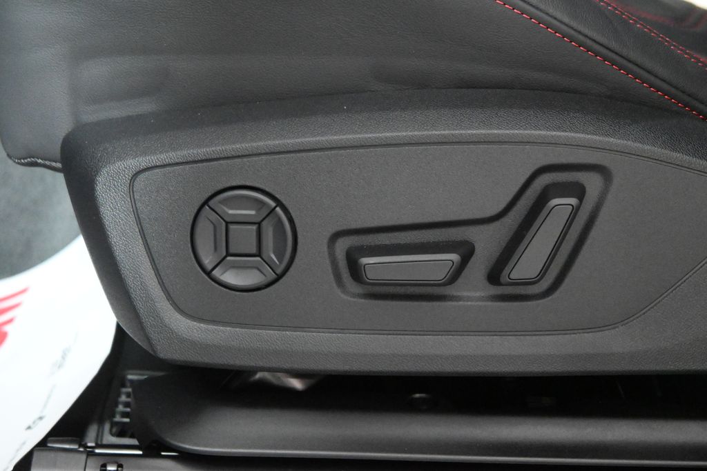 Thumbnail: 2025 Audi Q3 - 28