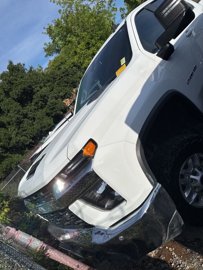 Summit White 2021 Chevrolet Silverado 2500HD LT Crew Cab 4WD Pickup Truck Four-Wheel Drive 6-Speed Automatic