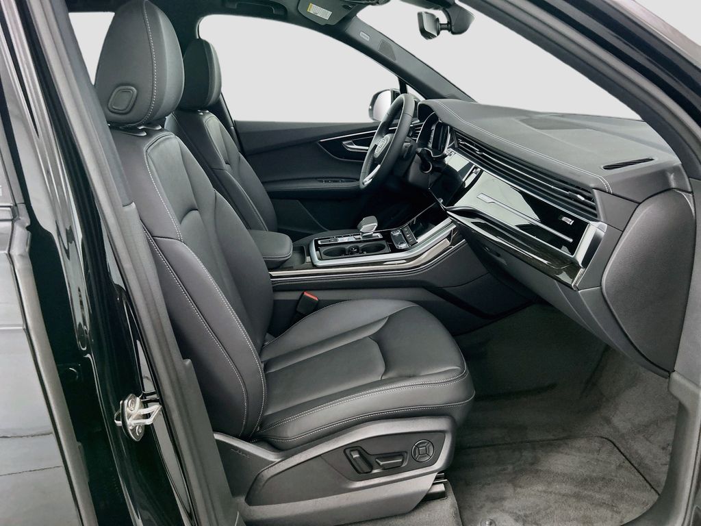 Thumbnail: 2026 Audi Q7 - 19