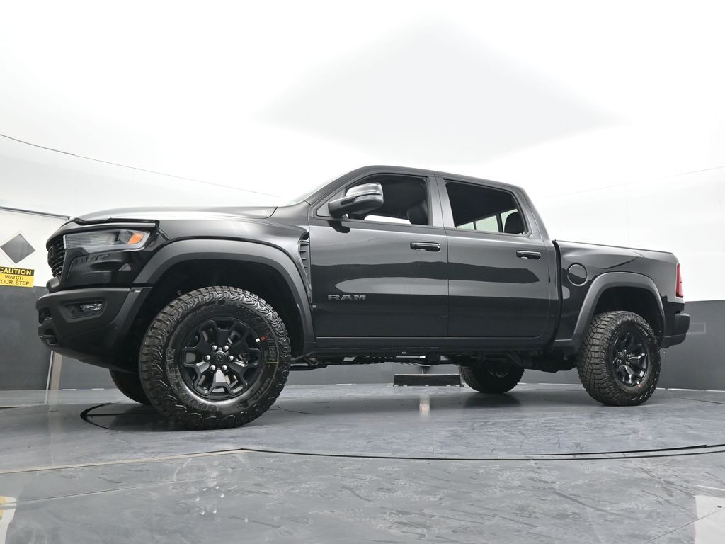 New 2026 Diamond Black Crystal Pearlcoat Ram RHO image 54