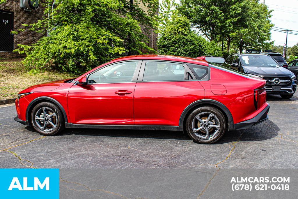 Used 2025 Red Kia LXS image 5